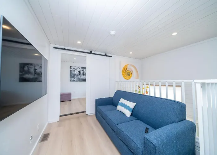 Bubbles And Brews, Road Runner Holiday home